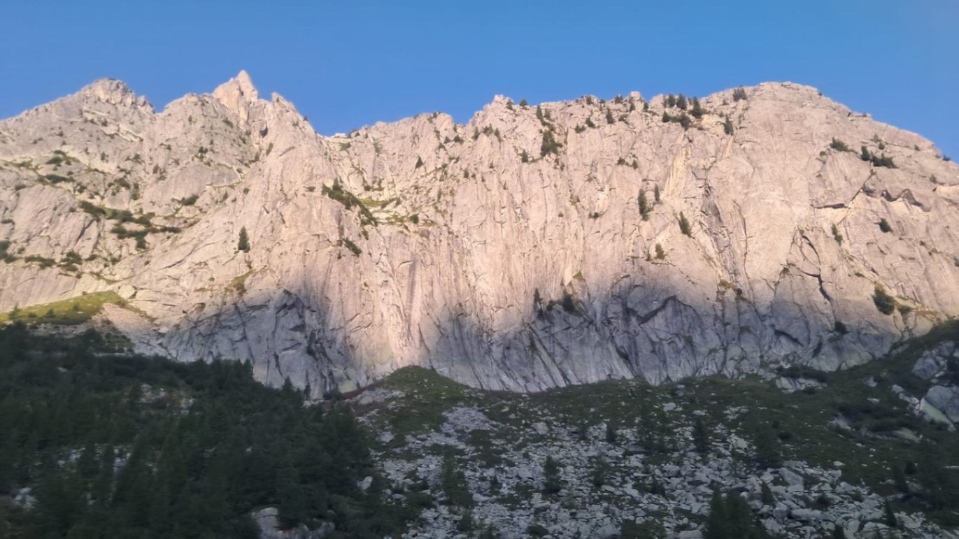 Guarda Ben — Pizzo Spazzacaldera · Svizzera